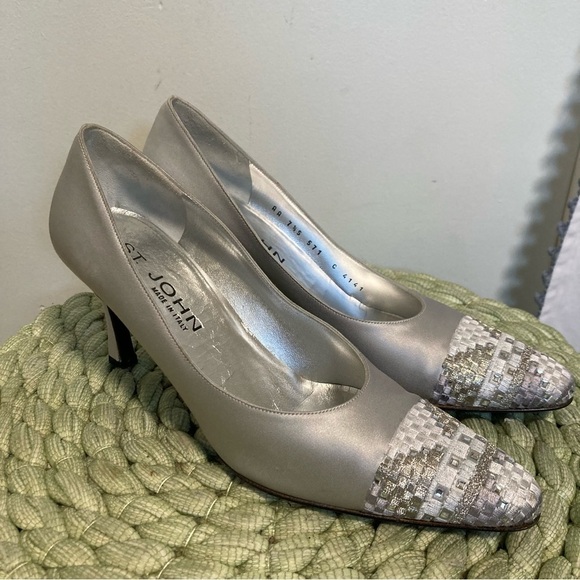 St. John Silver Satin Rhinestone Embroidered Point Toe Heel Slip On Pumps - Picture 1 of 10